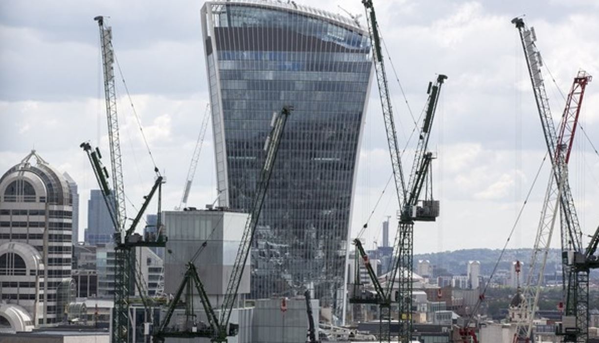 Walkie-Talkie Sits Atop Mini Power Station Walkie-Talkie Sits Atop Mini Power Station